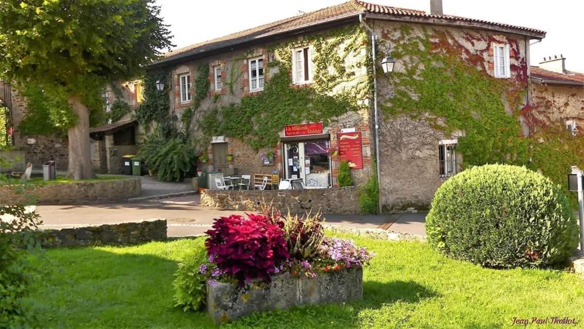 拉费里埃住宿加早餐旅馆 Saint-Médard-en-Forez 外观 照片